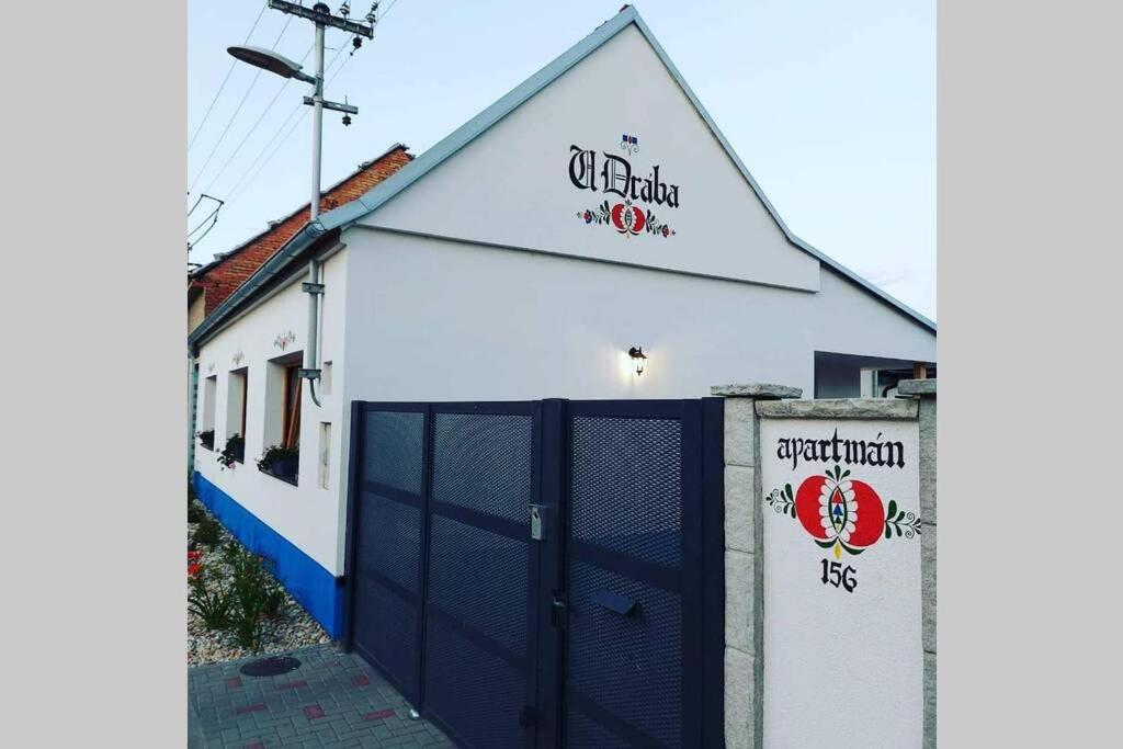 Apartman U Draba: Ubytovani Na Slovacku V Miloticich U Kyjova Milotice Luaran gambar